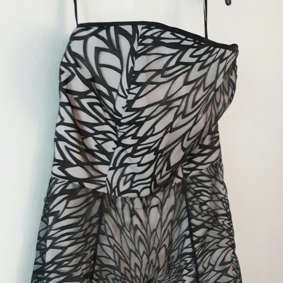 WHBM Strapless Mini Dress 6 - Picture 3 of 7